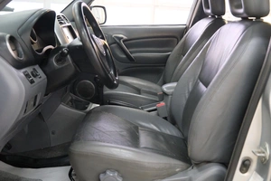 Внедорожник Toyota RAV4 2001 года, 849000 рублей, Омск