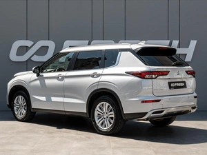 Внедорожник Mitsubishi Outlander 2024 года, 5200000 рублей, Краснодар