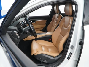 Универсал Volvo V90 Cross Country 2018 года, 2600999 рублей, Москва