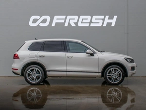Внедорожник Volkswagen Touareg 2010 года, 1830000 рублей, Краснодар
