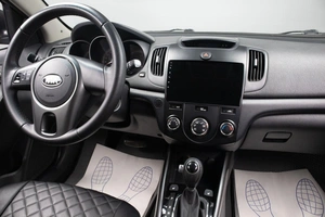 Хетчбэк Kia Cerato 2011 года, 849000 рублей, Оренбург