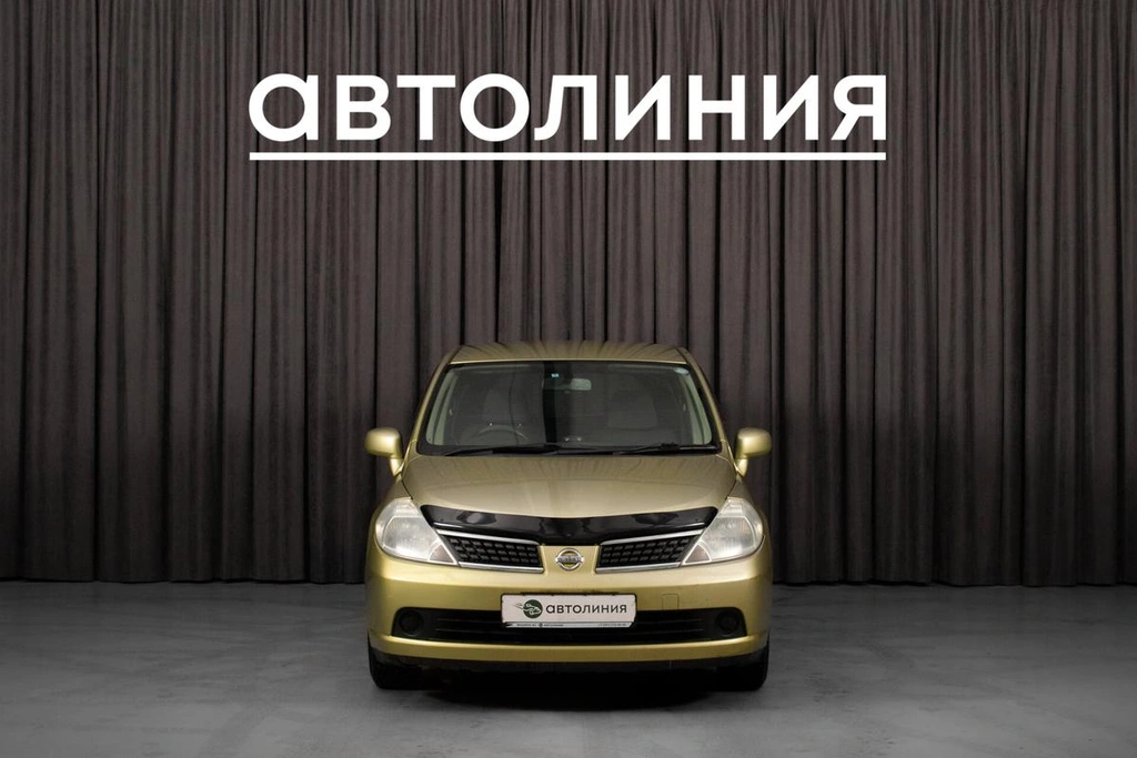 Хетчбэк Nissan Tiida 2005 года, 579000 рублей, Красноярск