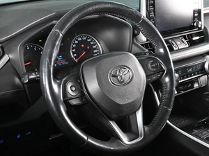 Внедорожник Toyota RAV4 2019 года, 3069000 рублей, Ростов-на-Дону