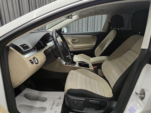 Седан Volkswagen Passat CC 2012 года, 1149000 рублей, Красноярск