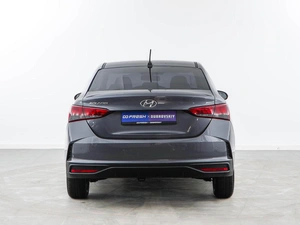 Седан Hyundai Solaris 2021 года, 1599077 рублей, Москва