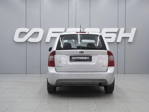 Минивэн Kia Carens 2011 года, 939000 рублей, Ростов-на-Дону