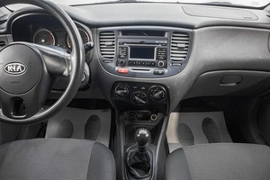 Хетчбэк Kia Rio 2010 года, 539000 рублей, Барнаул