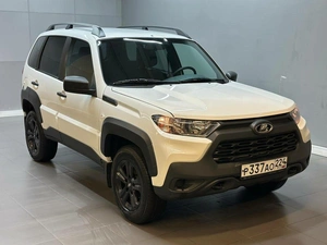 Внедорожник ВАЗ (LADA) Niva Travel 2022 года, 1067000 рублей, Красноярск