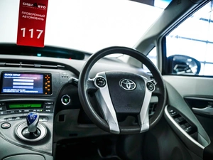 Лифтбек Toyota Prius 2011 года, 939000 рублей, Красноярск
