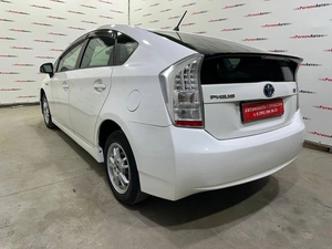 Лифтбек Toyota Prius 2011 года, 999000 рублей, Красноярск