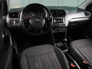 Седан Volkswagen Polo 2017 года, 1330000 рублей, Воронеж