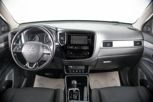 Внедорожник Mitsubishi Outlander 2017 года, 1899000 рублей, Пермь