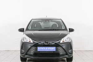 Хетчбэк Toyota Vitz 2019 года, 899000 рублей, Красноярск