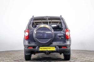 Внедорожник Chevrolet Niva 2012 года, 649000 рублей, Пермь