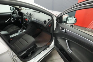 Седан Ford Mondeo 2013 года, 1170000 рублей, Курск