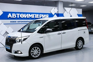 Минивэн Toyota Esquire 2016 года, 2033000 рублей, Солонцы