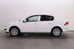 Седан Opel Astra 2012 года, 700000 рублей, Брянск