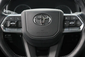 Внедорожник Toyota Land Cruiser 2022 года, 11889000 рублей, Омск