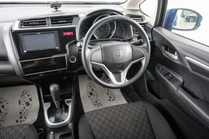 Хетчбэк Honda Fit 2016 года, 999000 рублей, Красноярск
