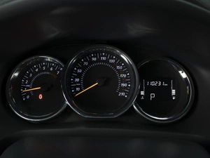 Хетчбэк Renault Sandero Stepway 2016 года, 1075000 рублей, Омск