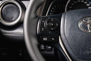 Внедорожник Toyota RAV4 2013 года, 2199000 рублей, Сургут
