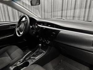 Седан Toyota Corolla 2013 года, 1280000 рублей, Красноярск