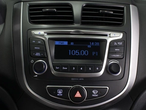 Седан Hyundai Solaris 2016 года, 1229000 рублей, Омск