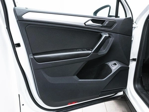 Внедорожник Volkswagen Tiguan 2019 года, 2349000 рублей, Красноярск