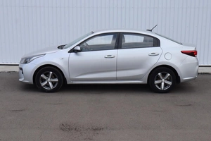 Седан Kia Rio 2018 года, 1400000 рублей, Клинцы