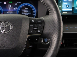 Седан Toyota Camry 2024 года, 3984444 рублей, Москва