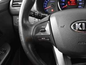 Седан Kia Rio 2013 года, 835200 рублей, Казань
