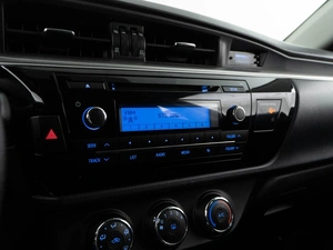 Седан Toyota Corolla 2013 года, 1350050 рублей, Москва