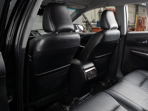 Седан Toyota Camry 2017 года, 2329000 рублей, Тюмень