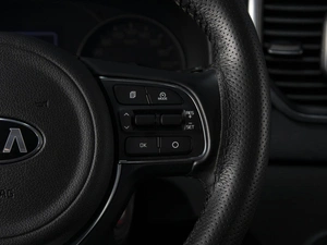 Внедорожник Kia Sportage 2016 года, 1850000 рублей, Омск