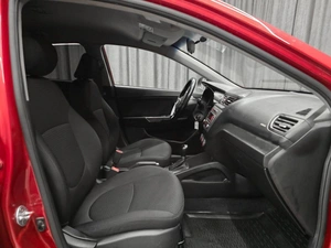 Седан Kia Rio 2016 года, 999000 рублей, Красноярск