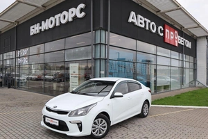 Седан Kia Rio 2019 года, 1550000 рублей, Мирное