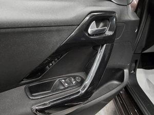Хетчбэк Peugeot 208 2013 года, 649000 рублей, Красноярск
