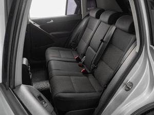 Внедорожник Volkswagen Tiguan 2011 года, 979000 рублей, Тюмень