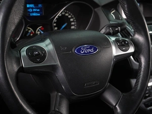 Седан Ford Focus 2013 года, 1060000 рублей, Воронеж