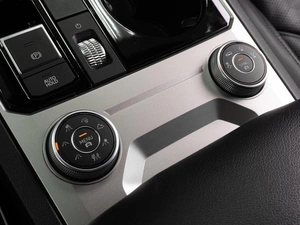 Внедорожник Volkswagen Touareg 2020 года, 5619000 рублей, Тюмень