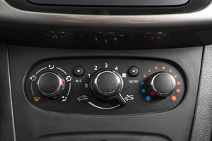 Седан Renault Logan Stepway 2020 года, 1289000 рублей, Петрозаводск