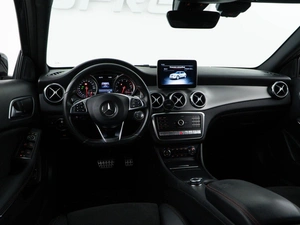 Внедорожник Mercedes-benz GLA-класс 2017 года, 2497077 рублей, Москва