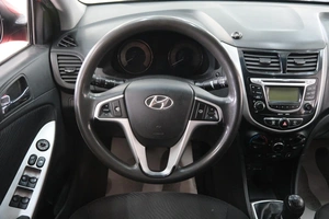 Седан Hyundai Solaris 2012 года, 789000 рублей, Омск