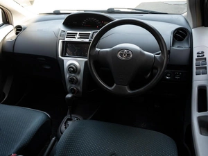 Хетчбэк Toyota Vitz 2005 года, 590000 рублей, Краснодар
