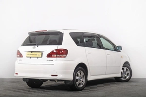 Минивэн Toyota Ipsum 2001 года, 829000 рублей, Томск