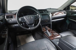 Седан Toyota Camry 2016 года, 2049000 рублей, Новосибирск