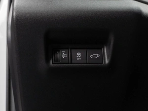 Внедорожник Toyota RAV4 2025 года, 4699000 рублей, Тюмень