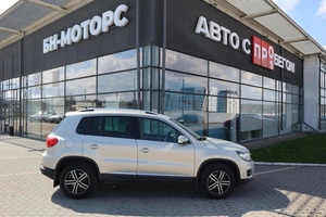 Внедорожник Volkswagen Tiguan 2012 года, 1580000 рублей, Мирное