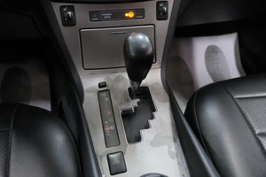 Седан Toyota Avensis 2009 года, 949000 рублей, Омск