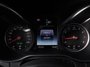 Седан Mercedes-benz C-класс 2015 года, 2425000 рублей, Красный Пахарь